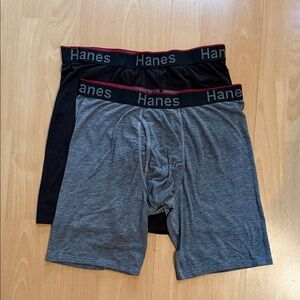 Hanes Men's Boxer Briefs in Black and Gray